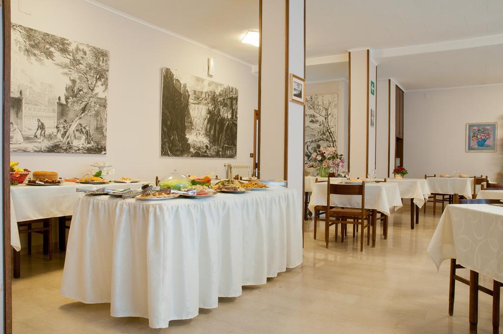Albergo La Rosetta Chianciano Terme Exterior foto